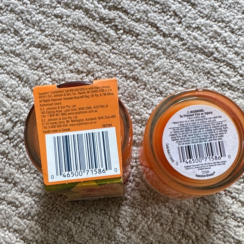 Glade Hawaiian Breeze Candle in Orange - Picture 5 of 5